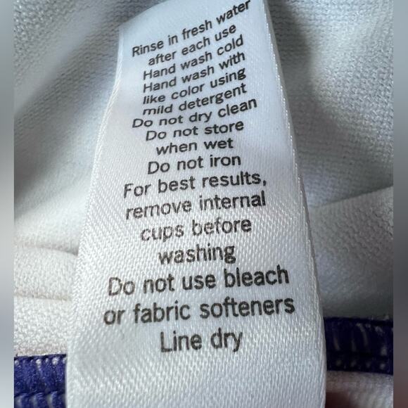 Athleta Vibrant Blue & White Amalfi Ikat Print One Piece Swimsuit - Medium - Picture 13 of 13